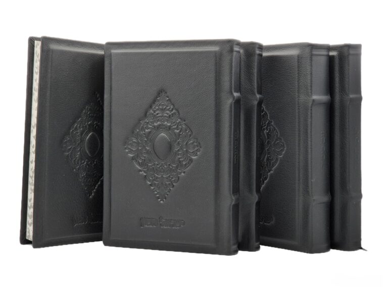 Leather binding model מדליון